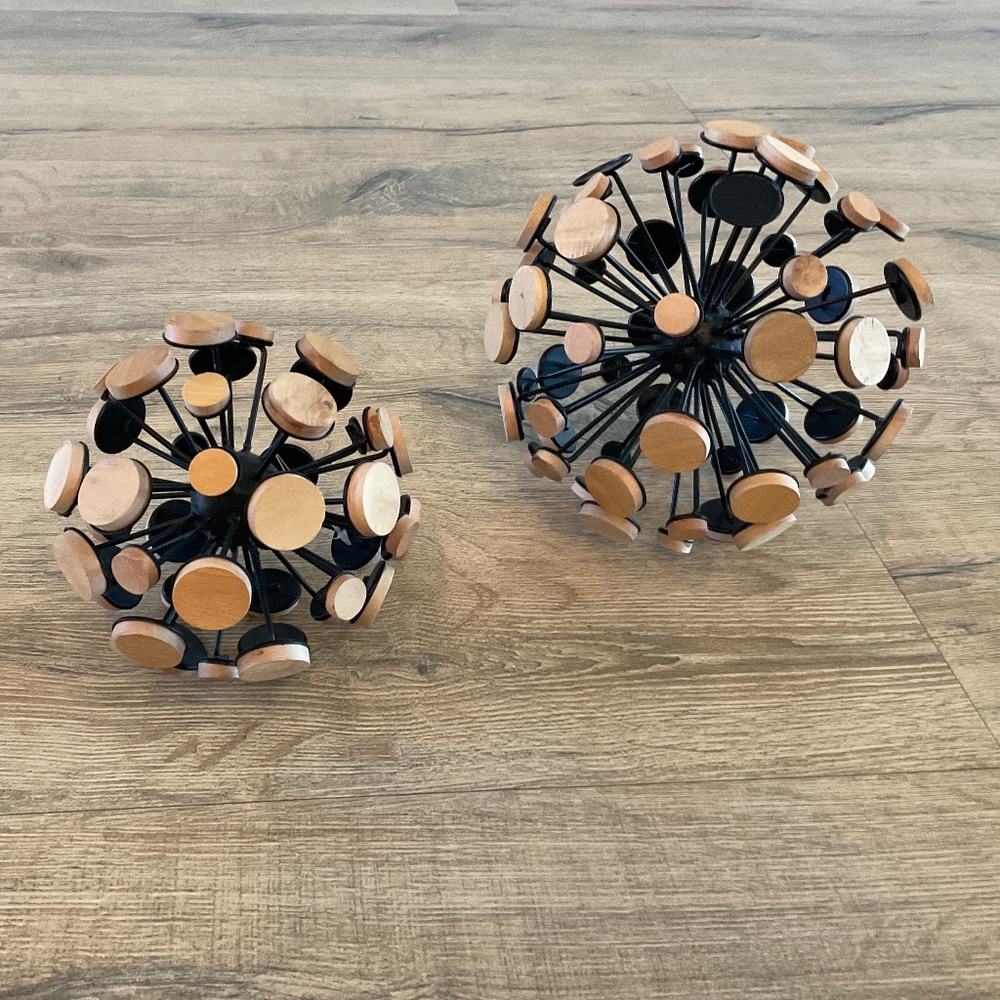 MID CENTURY MODERN ROUND SPHERE FROM LIVING SPACES 2 SPHERES 5” & 7” APPROXIMATE